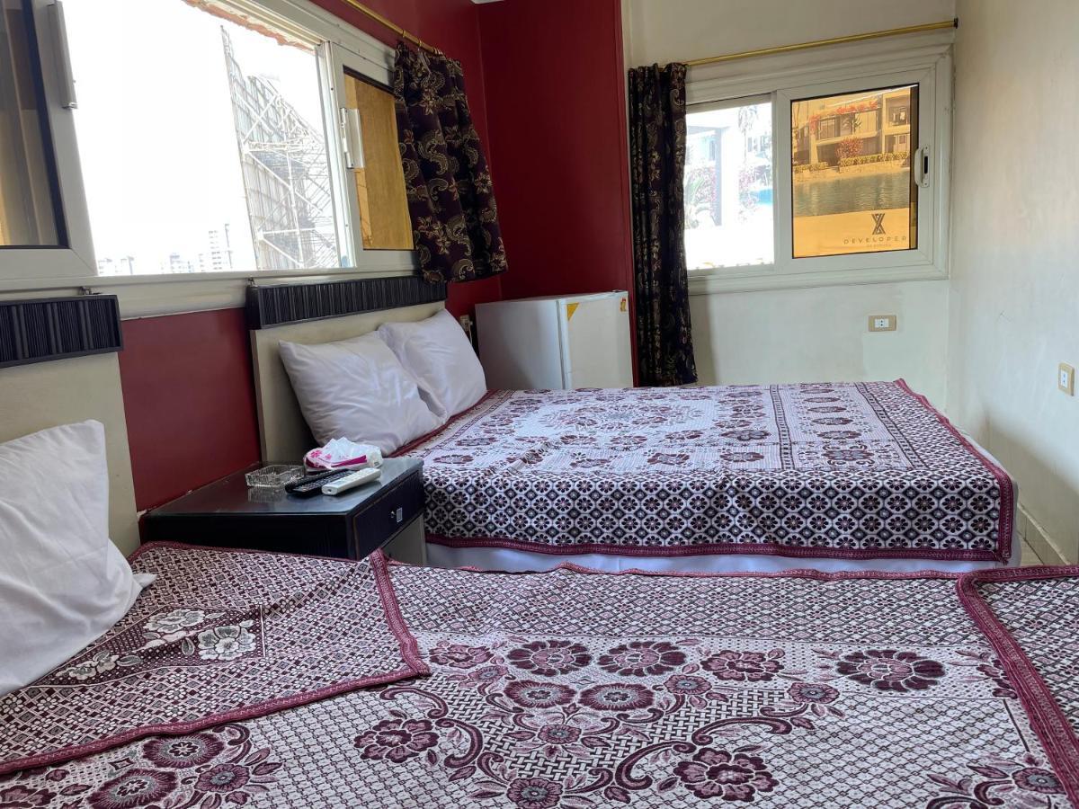 Isis 2 Hostal