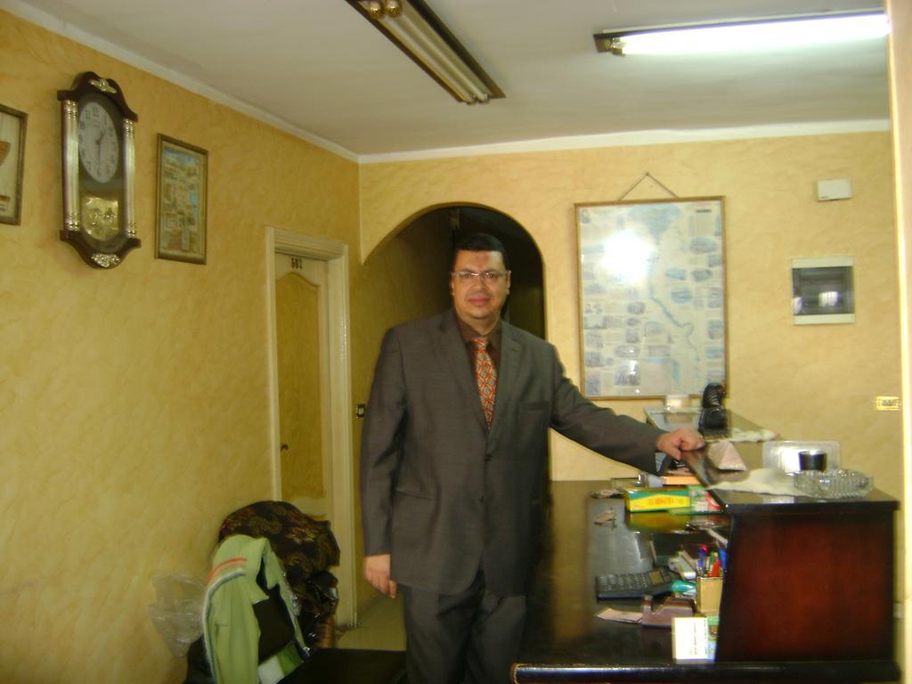 Isis 2 Hostal El Cairo
