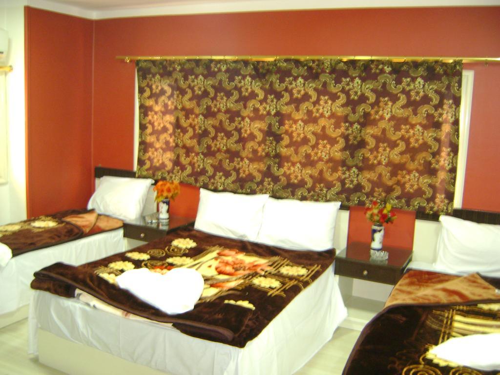 Isis 2 * El Cairo