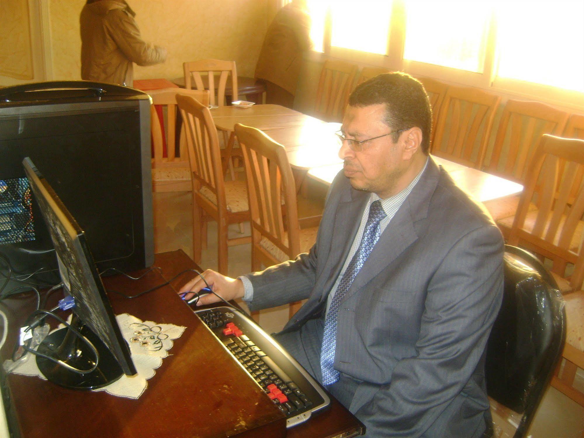 Isis 2 Hostel