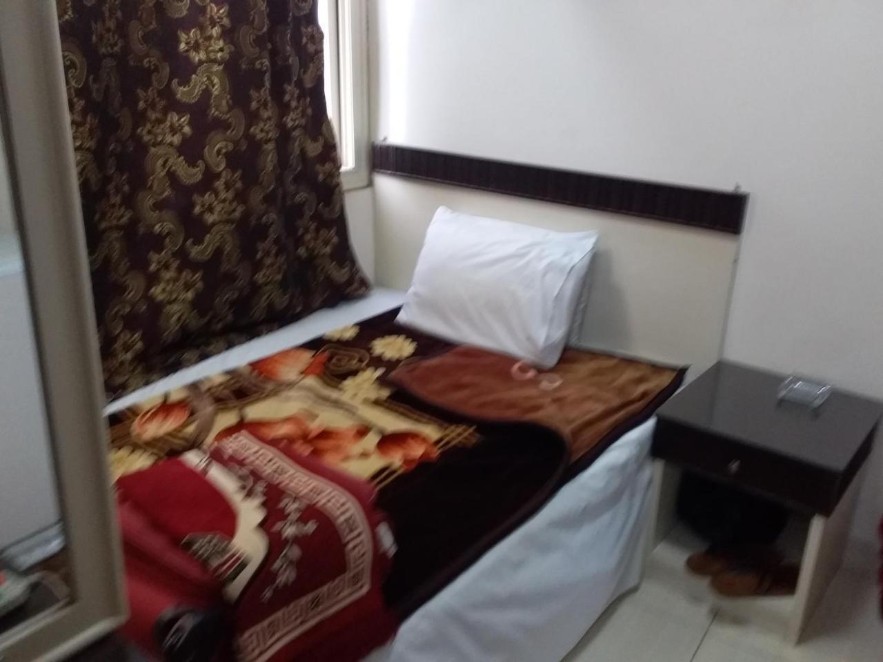 Isis 2 * El Cairo