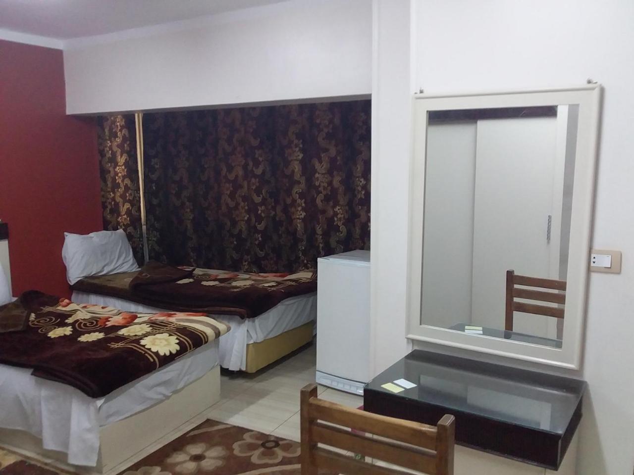 Isis 2 Hostal El Cairo